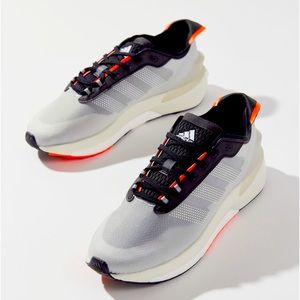 Adidas Avery Sneakers W 7/ M 5.5 NEW